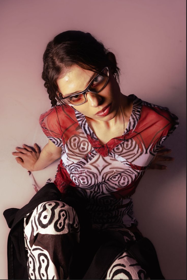Entre capas: look femenino, primer plano